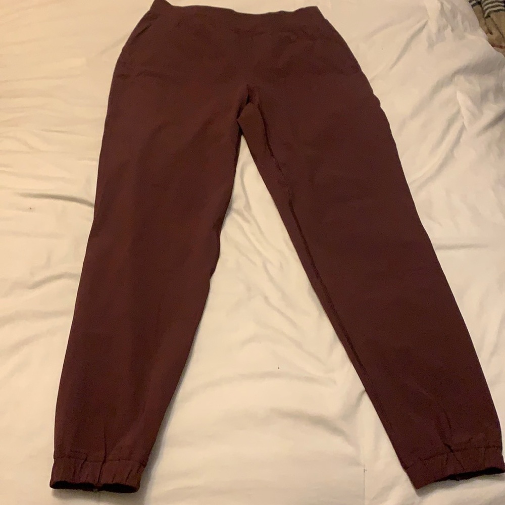 Lululemon joggers size 6